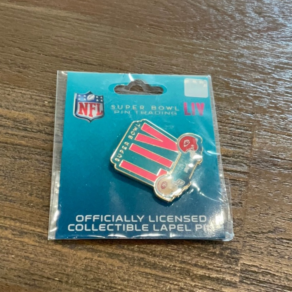 2020 NFL Super Bowl LIV Miami Lapel Pin SF 49ers vs Kansas City